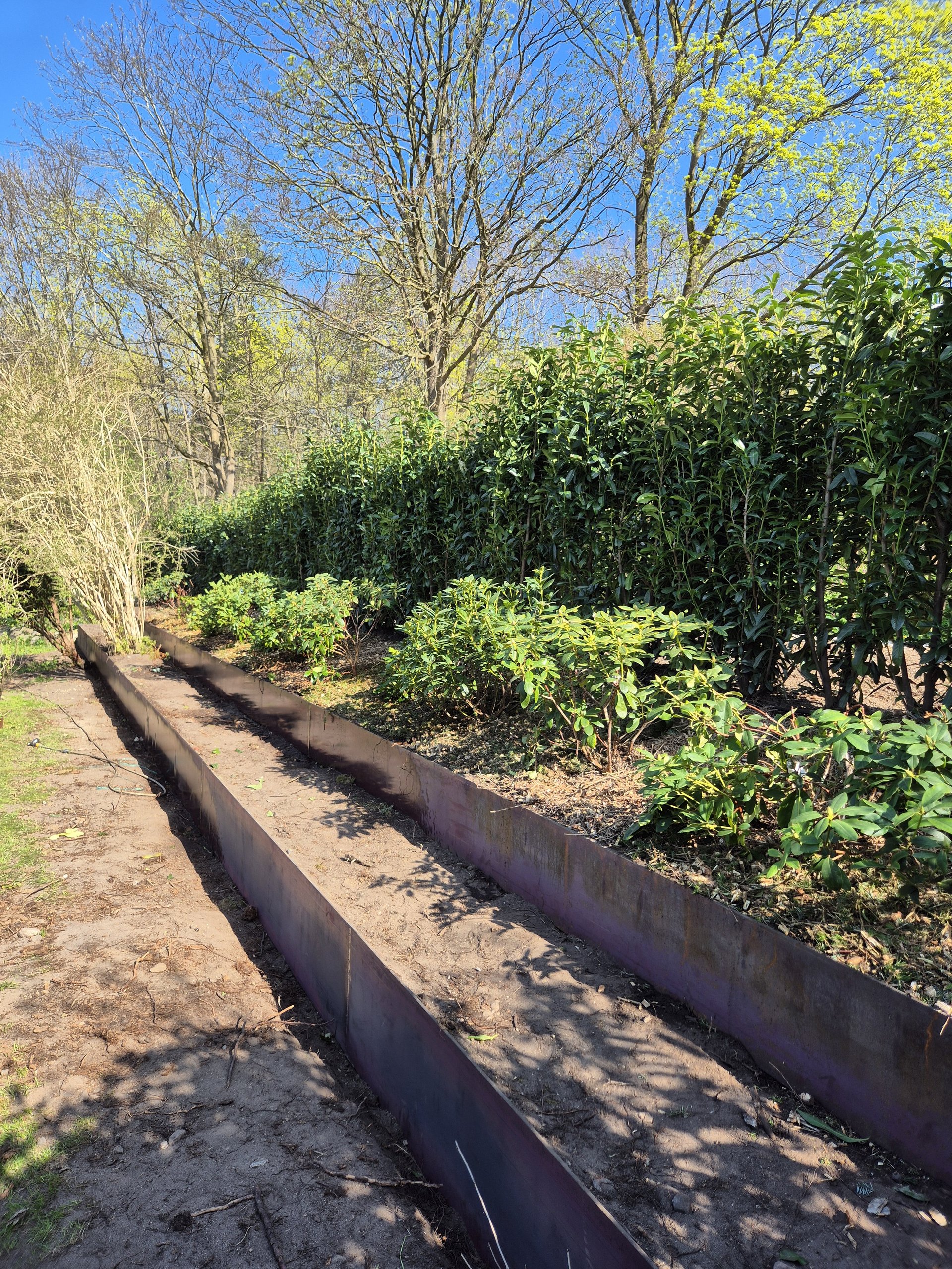 Stålkanter til haven